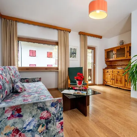 Weiss Aparthotel Vigo di Fassa