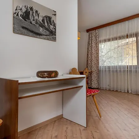 Weiss Vigo di Fassa