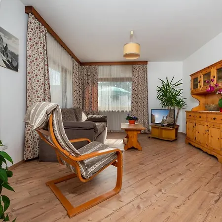 Weiss Aparthotel 4*